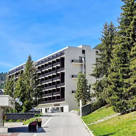Avec Balcon Sud, Casier à Et Proche Des Pistes - Fr-1-425-203 Arâches